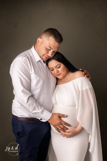 bollebuik zwanger zwangerschapsshoot zwangerschapsfotograaf zwangerschapsfotografie fotostudio gent gentbrugge 